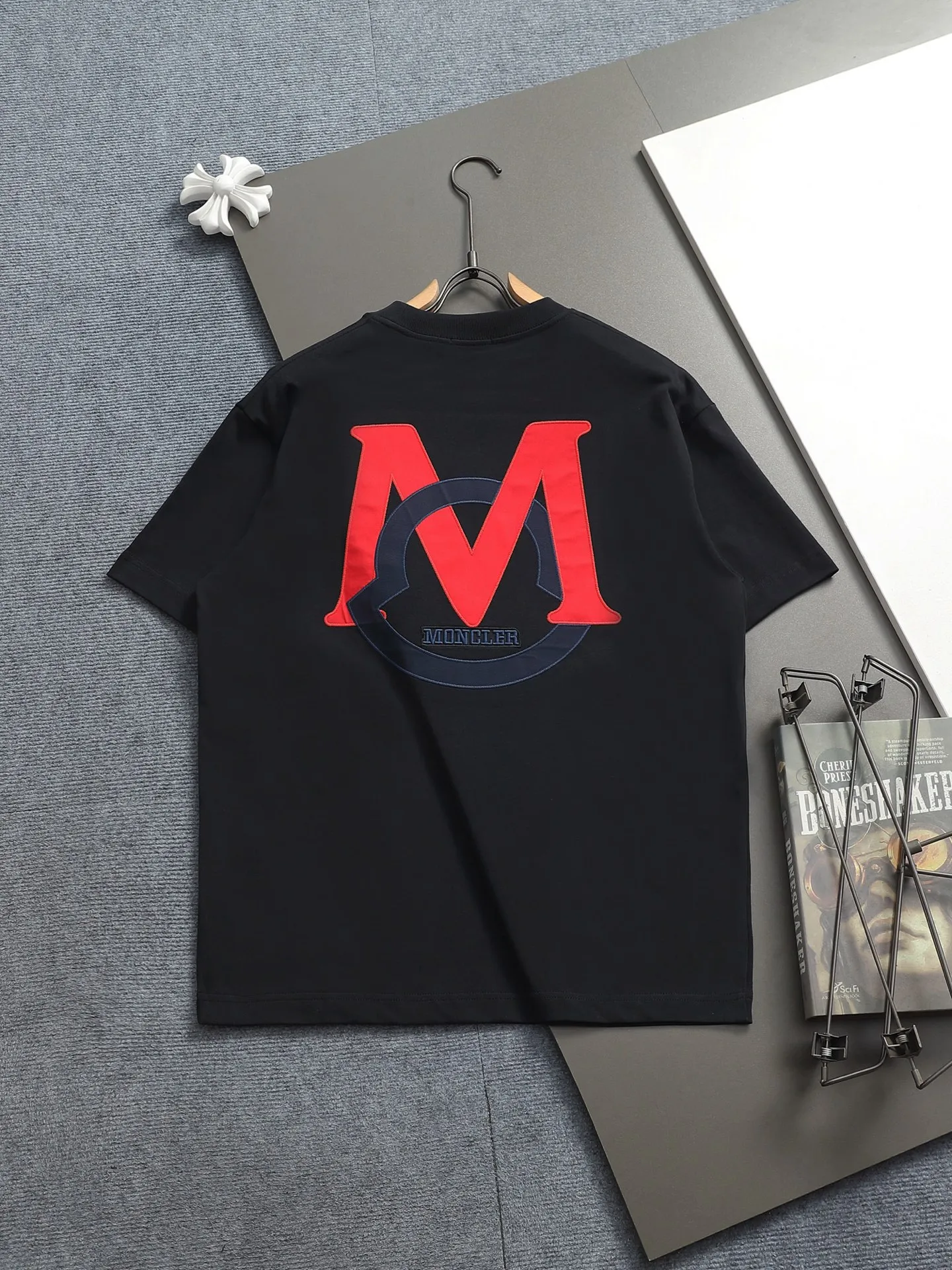 MONCLER Logo ， Retro Same Style T 320 Versatile : Black White Size：S M L XL
